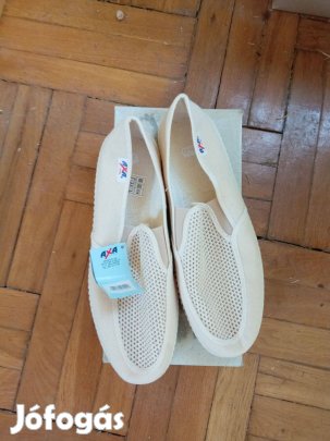 Vászon cipő 43-as