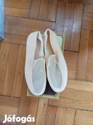 Vászon cipő 43-as