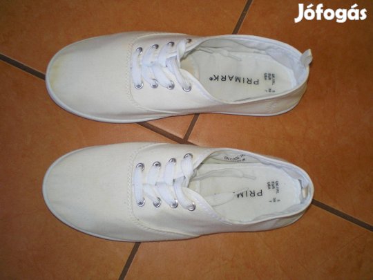Vászon női cipő 38-as 38 újszerű állapotban