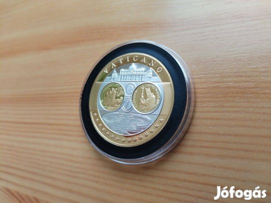 Vatikáni kiadású II. János Pál Pápa emlékérem szép db
