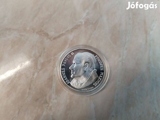 Vatikáni kiadású II. János Pál Pápa ezüstözött emlékérem