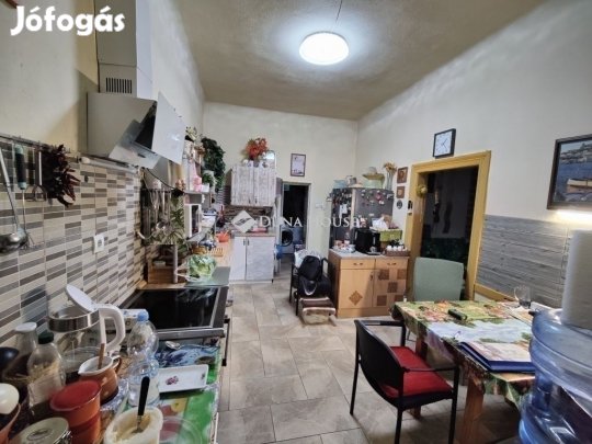 Vecsési eladó 72 nm-es ház