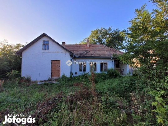 Vécsi 95 nm-es ház eladó