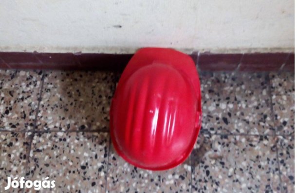 Védősisak (használt) eladó!