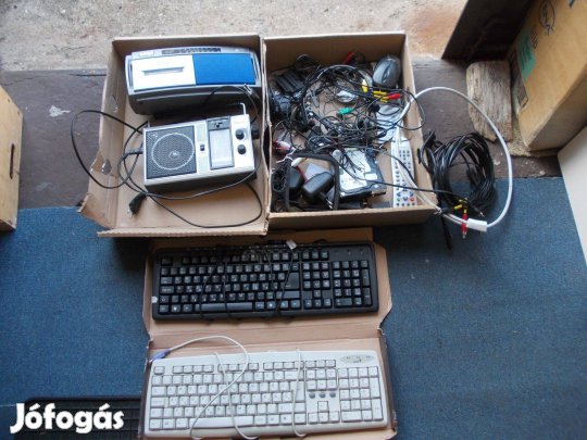 Vegyes bazár garázsürítésből/W