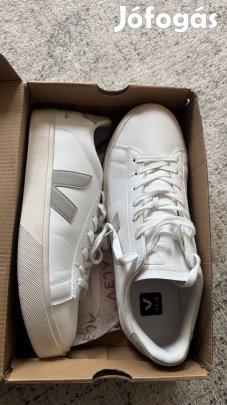 Veja Campo Extrawhite