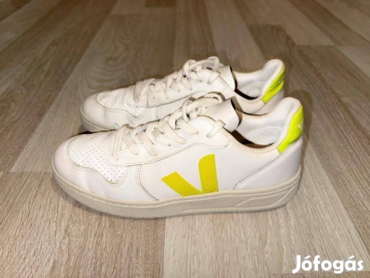 Veja sportos félcipő 39 -es