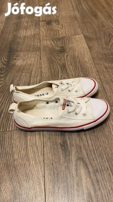 Vékony talpú converse 37-es eladó újszerű
