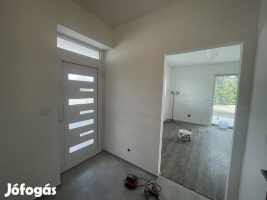 Velence, Újtelepi utca, 83 m2-es, ikerház, 4 szobás, új építésű