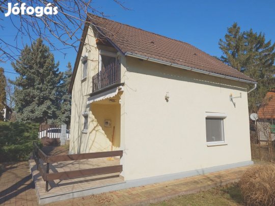 Velence, VI utca, 50 m2-es, üdülő, 2+2 szobás, jó állapotú, nincs