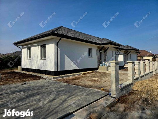 Velence, ahol a tóparti élet és a kényelem találkozik