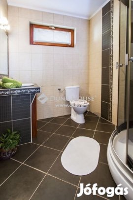 Velencei eladó 155 nm-es ház