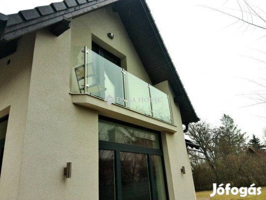 Velencei eladó 156 nm-es ház