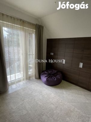 Velencei eladó 156 nm-es ház