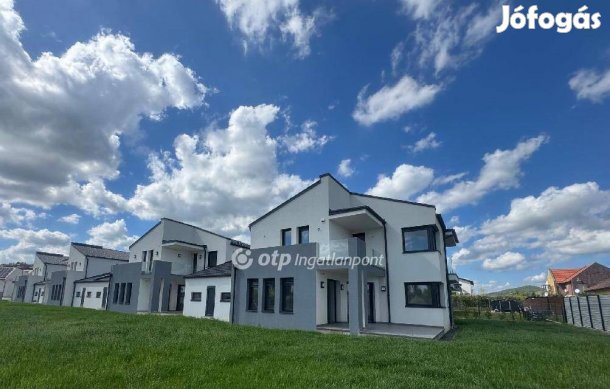 Velencei eladó 190 nm-es ház #5132119