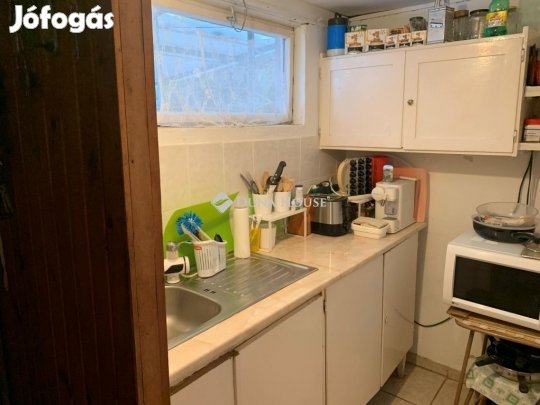 Velencei eladó 40 nm-es ház