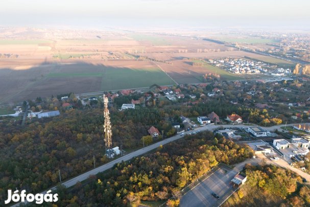 Velencei eladó telek