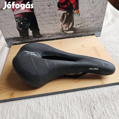 Velmia 1 szer használt zselés kerékpár nyereg 15cm széles 28cm hossz