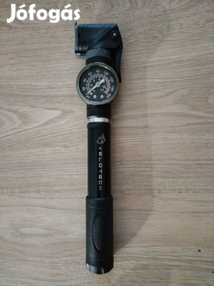 Velotech kerékpár pumpa, újszerű.