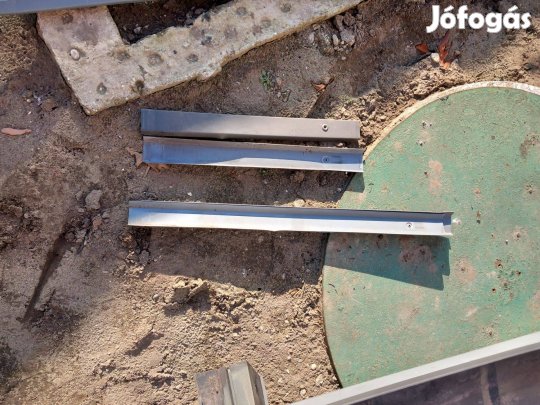 Velux oldalsó fém burkoló elem párba két méret