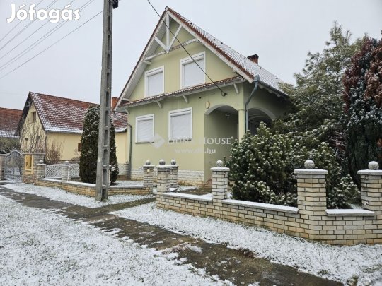 Véméndi 160 nm-es ház eladó