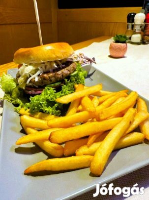 Vendéglátó egység Strandon - Videó