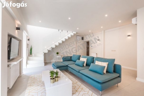 Veres Pálné utcában három hálószobás teraszos duplex lakás