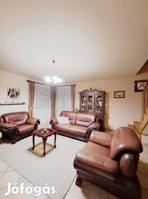 Veres Péter kertben 128 nm-es szép ház eladó