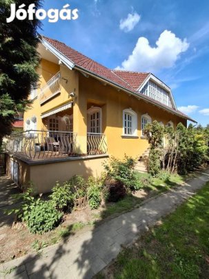 Veresegyházi eladó 252 nm-es ház