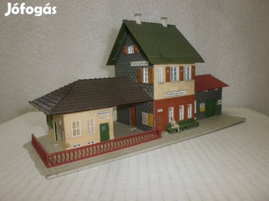 Vero - "Hinterlupfingen" -vasútállomás komplet - H0 - ( F-79)