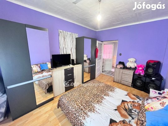 Verpeléti 50 nm-es ház eladó