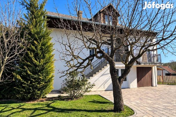 Vértesacsai eladó 180 nm-es ház
