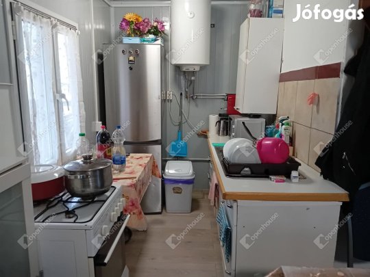 Vértesszőlősi eladó 707 nm-es telek