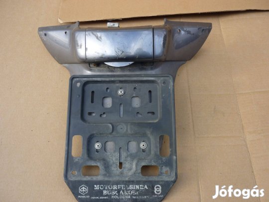 Vespa GT 125 200 hátsó sárvédő farokidom rendszámtartó kompletten