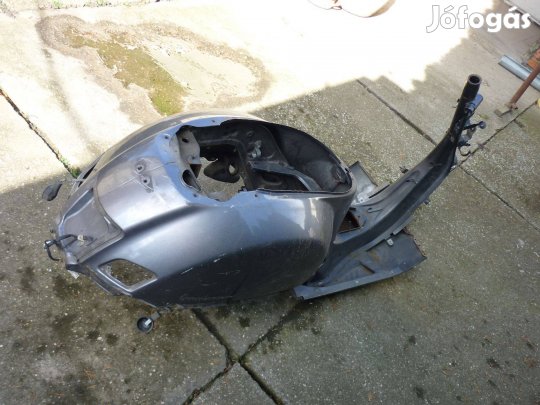 Vespa GT GTS váz hiányos