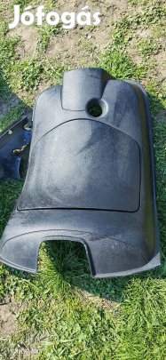 Vespa LX 50/125 térdidom