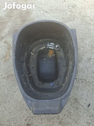 Vespa Lx sisaktartó