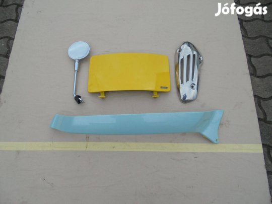 Vespa -Piaggio müanyag alkatrészek egyben eladó
