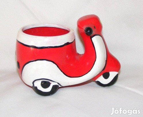 Vespa kerámia motor virágtartó