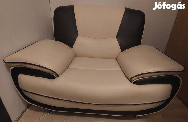 Veszprémben fotel eladó