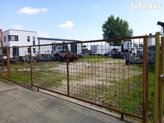 Veszprémi 1250 nm-es telek eladó