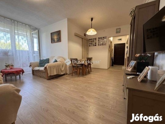 Veszprémi 68 nm-es lakás eladó