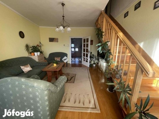 Veszprémi eladó 103 nm-es lakás