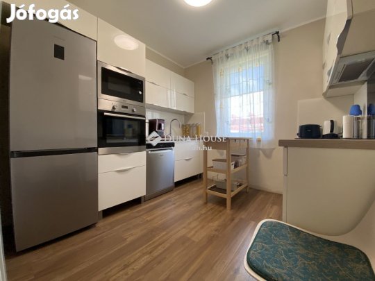 Veszprémi eladó 180 nm-es ház