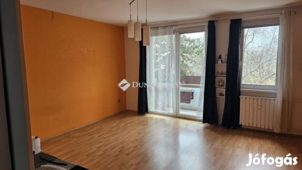 Veszprémi eladó 52 nm-es lakás