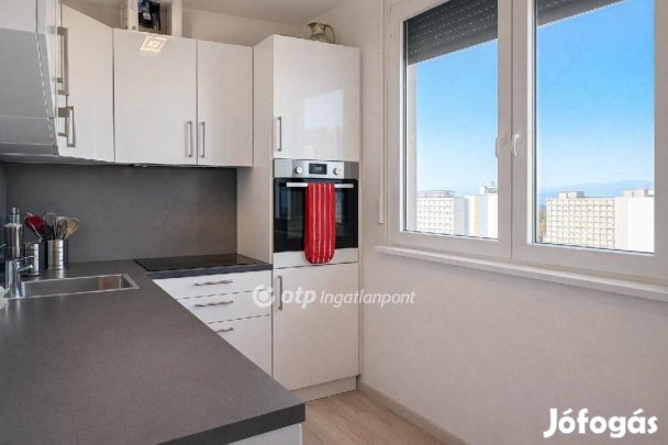 Veszprémi eladó 62 nm-es lakás