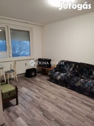 Veszprémi eladó 67 nm-es lakás