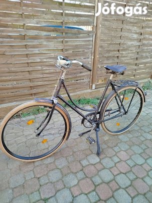 Veterán Csepel Mátra 28-as női kerékpár