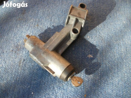 Veterán VW Polo Derby Golf Audi 60 80 kormányzár