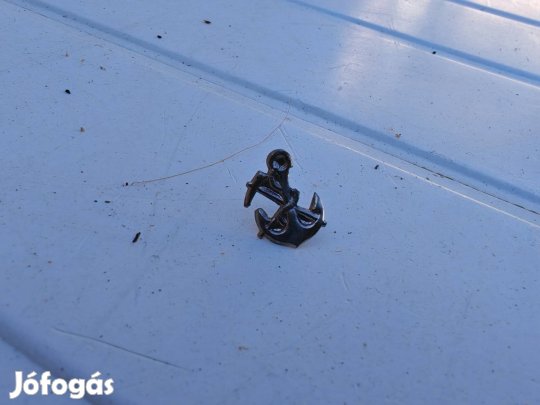 Veterán, antik katonai hajós jelvény 